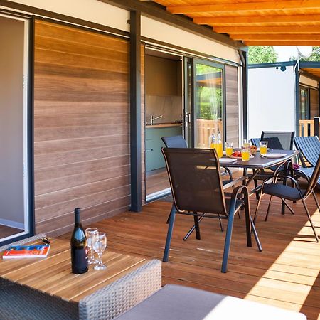 Glamping And Mobile Homes Lavanda - Holiday Centre Bi Village Fažana Kültér fotó