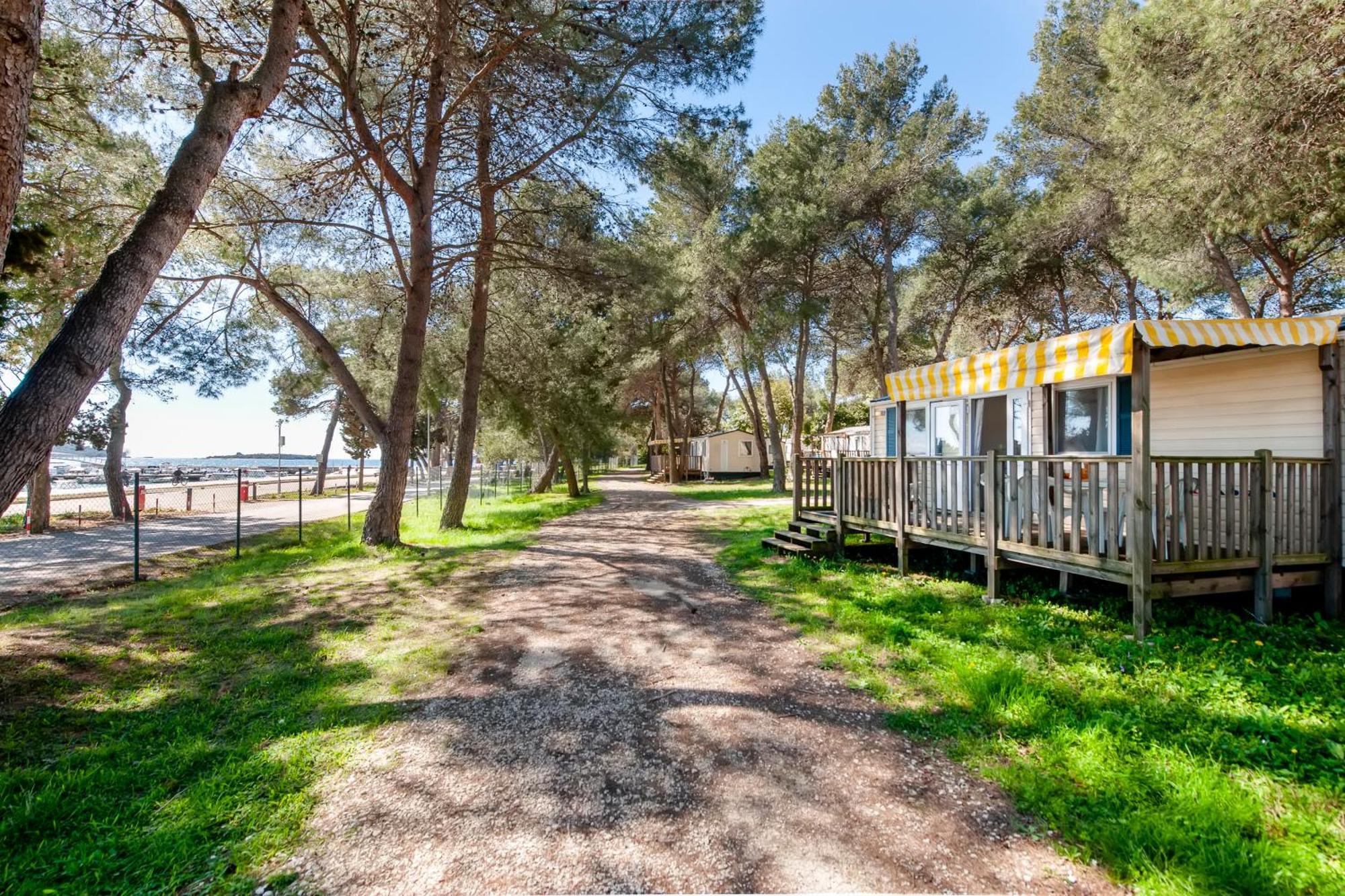 Glamping And Mobile Homes Lavanda - Holiday Centre Bi Village Fažana Kültér fotó
